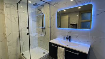 Apartment, 1 Bedroom, Sauna | Bathroom