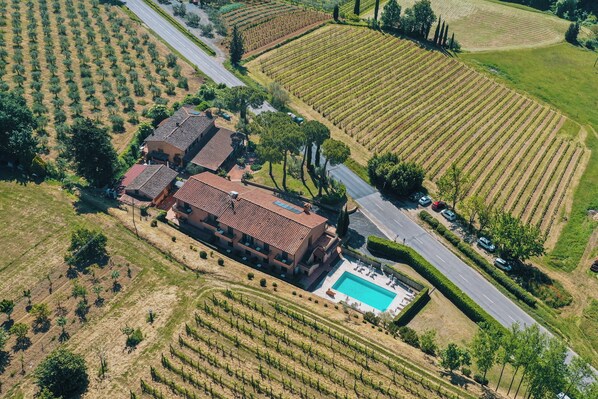 Aerial view - Hotel Le Colline (San Gimignano)