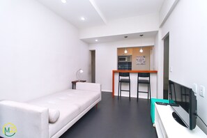 Lägenhet City - 2 sovrum - kök - utsikt mot staden | Vardagsrum | Tv