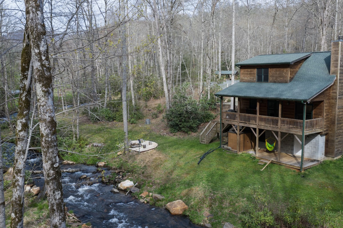 Cabin, 2 phòng ngủ, quang cảnh sông | 1 phòng ngủ, bộ đồ giường cao cấp, trang trí khác biệt