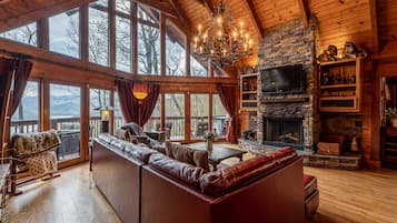 Cabin, 3 Bedrooms, Hot Tub, Lakeside (2 Bathrooms) | Living room