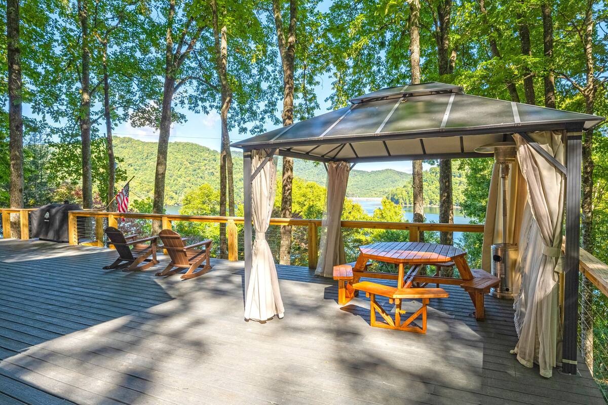 Chestnut Lodge - Lake Nantahala | 1 kamar tidur, seprai premium, dan setrika/meja setrika