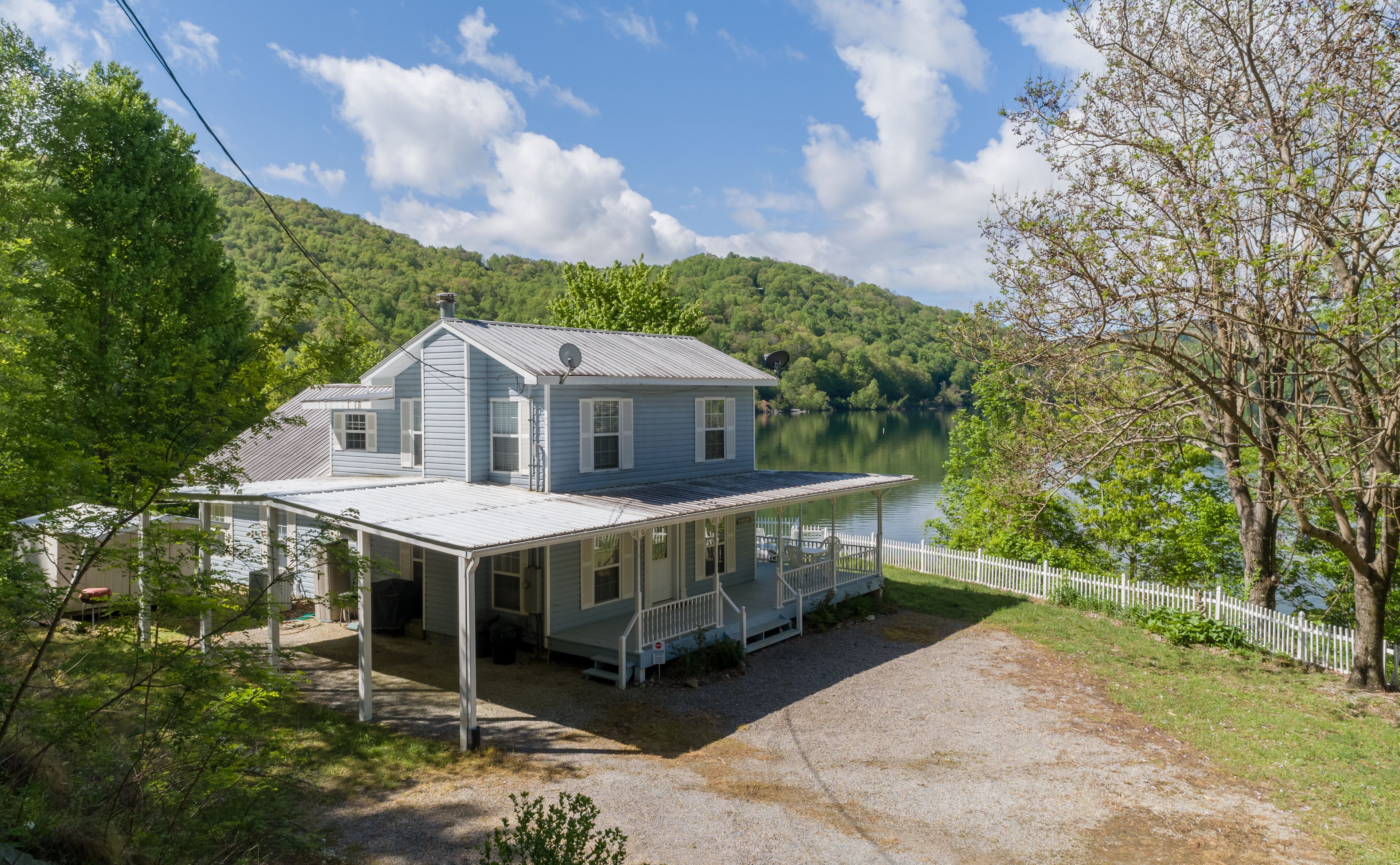 코티지, 침실 4개, 호수 전망, 산비탈 | 테라스/파티오
