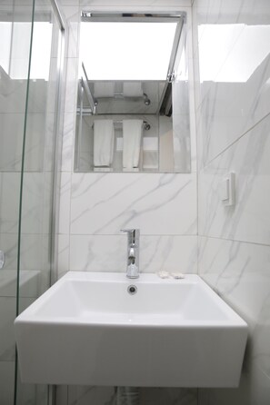 Bathroom - Hotel Cagla Pinar (Izmir)