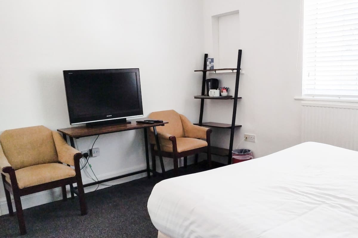 Economy Double Room, Annex Building | 1 bedroom, desk, free WiFi, bed sheets