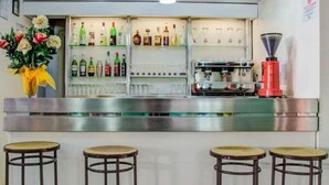 酒吧（店内）