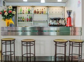 Bar (en el alojamiento)