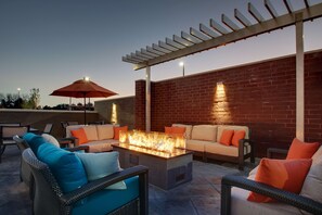 ลานระเบียง/นอกชาน