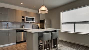 Suite, 1 Bedroom (Queen Beds) | Hypo-allergenic bedding, desk, laptop workspace, blackout drapes