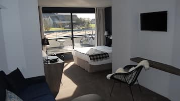 Chambre Quadruple Supérieure | Coffres-forts dans les chambres, bureau, fer et planche à repasser