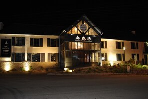 Façade de l’hébergement - soirée/nuit