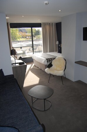 Flat-screen TV - ArDuen - Domaine de la Hardouinais (Saint-Launeuc)