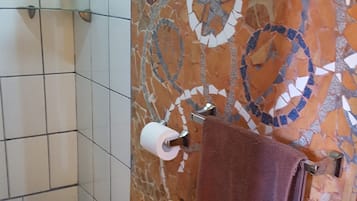 Standard Apartment, 2 Bedrooms, Kitchen | Bathroom | Shower