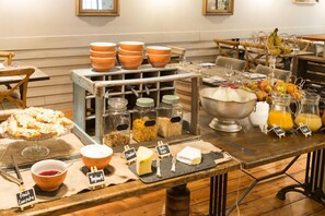 Dagelijks uitgebreid ontbijt (toeslag)