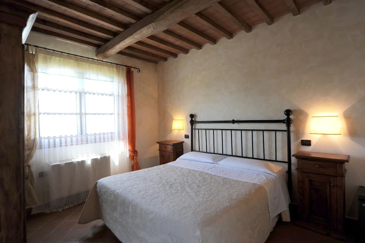 Double Room | In-room safe, desk, cribs (surcharge), bed sheets