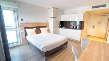 STUDIO CONFORT (LIT DOUBLE) | Literie de qualité supérieure, bureau