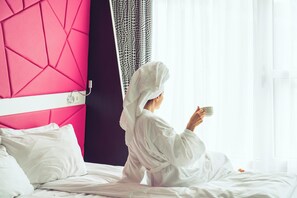 Pillowtop beds, desk, laptop workspace, blackout drapes - Prize by Radisson, Xhibition Bergen City (Bergen)