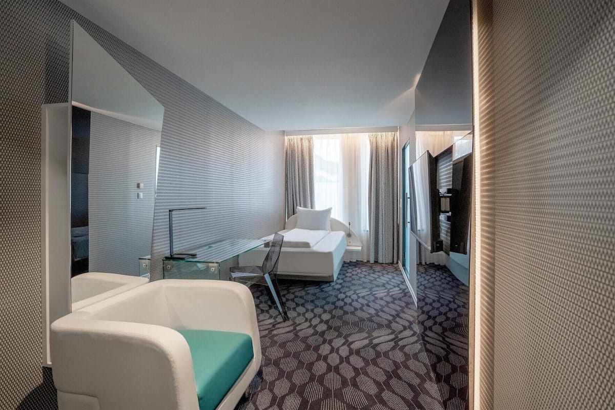 Pillowtop beds, desk, laptop workspace, blackout drapes