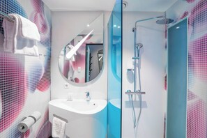 Standard Single Room | Bathroom | Shower, free toiletries, hair dryer, heated floors - Prize by Radisson, Xhibition Bergen City (Bergen)