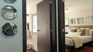 1 bedroom, premium bedding, down comforters, Select Comfort beds