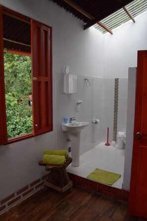 Deluxe Double Room, Private Bathroom | Bathroom - Finca Cafetera San Rafael (Santa Marta)