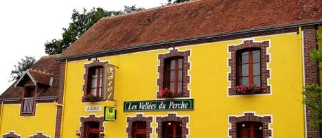 Fachada da propriedade