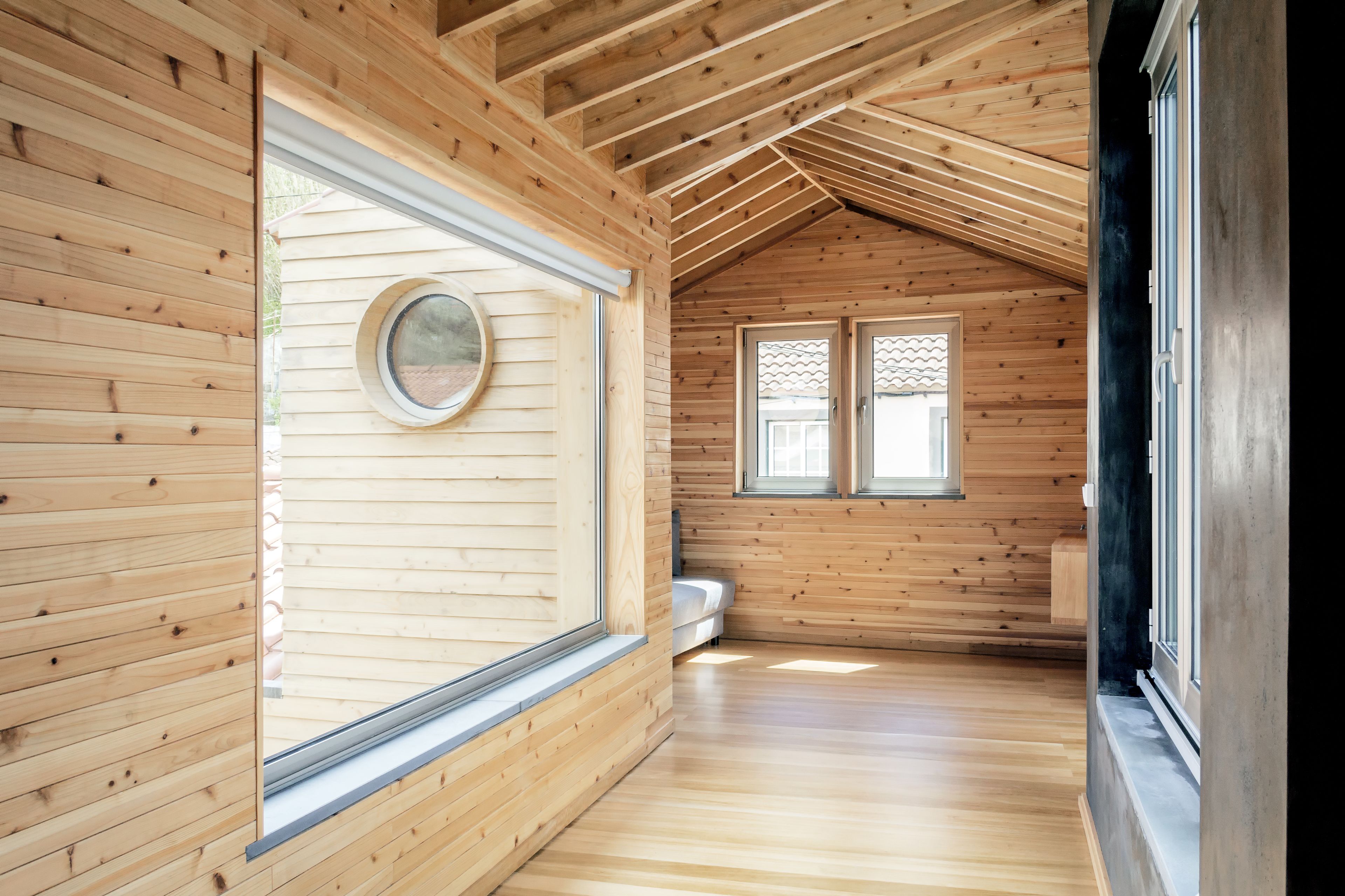 Deluxe Duplex, 3 Bedrooms | Individually decorated, individually furnished, desk, laptop workspace