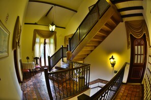 ล็อบบี้เลานจ์