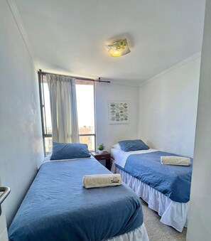 3 Schlafzimmer, hochwertige Bettwaren, individuell dekoriert
