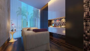 Sauna, Dampfbad, Körperbehandlungen, Tiefengewebe-Massagen