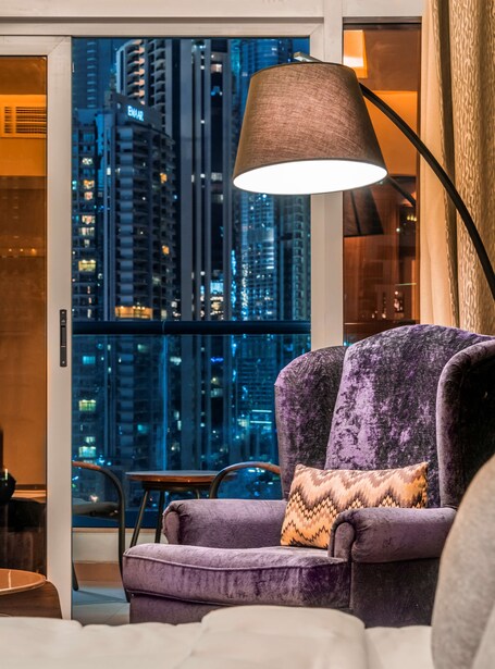 Radisson Blu Hotel Dubai Waterfront - Image 23