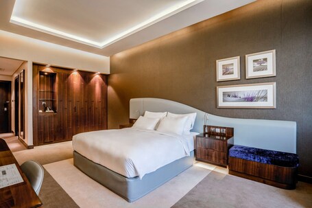 Radisson Blu Hotel Dubai Waterfront - Image 220