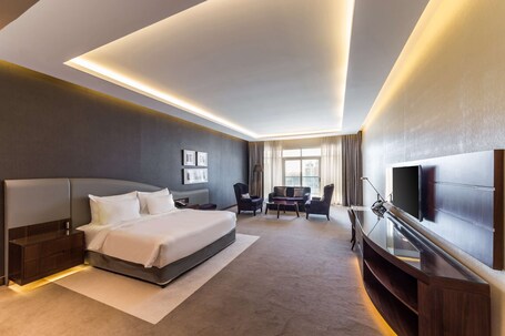 Radisson Blu Hotel Dubai Waterfront - Image 49