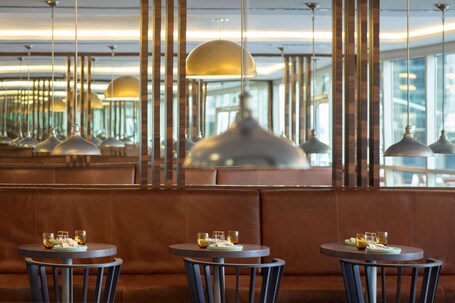 Radisson Blu Hotel Dubai Waterfront - Image 37