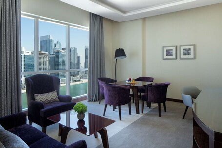 Radisson Blu Hotel Dubai Waterfront - Image 84