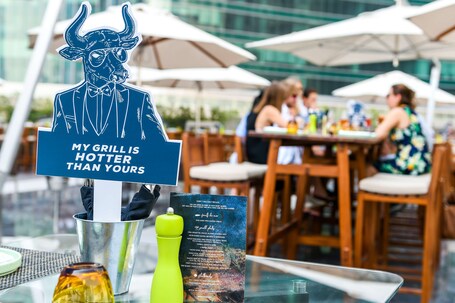 Radisson Blu Hotel Dubai Waterfront - Image 248