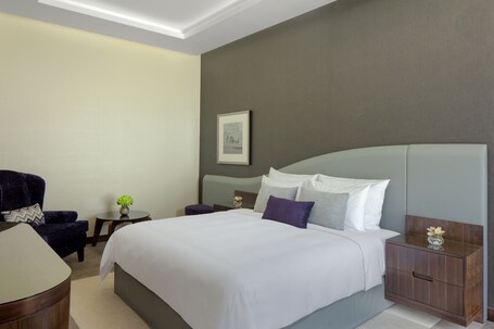 Radisson Blu Hotel Dubai Waterfront - Image 226