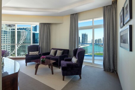Radisson Blu Hotel Dubai Waterfront - Image 81