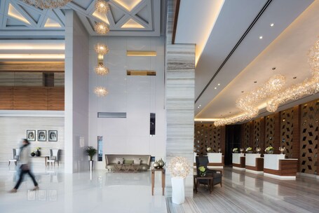 Radisson Blu Hotel Dubai Waterfront - Image 36