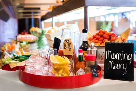 Radisson Blu Hotel Dubai Waterfront - Image 204