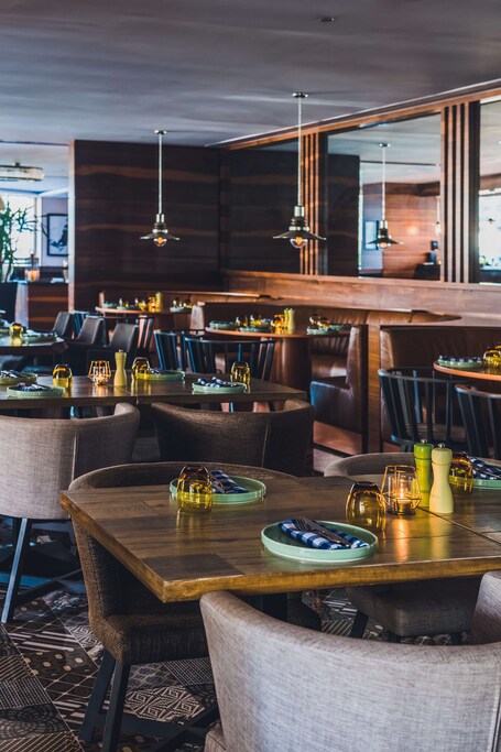 Radisson Blu Hotel Dubai Waterfront - Image 70