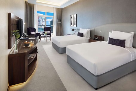 Radisson Blu Hotel Dubai Waterfront - Image 47
