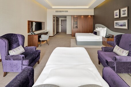 Radisson Blu Hotel Dubai Waterfront - Image 80