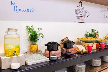 Radisson Blu Hotel Dubai Waterfront - Image 214