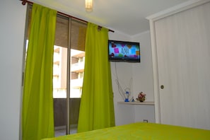 Exclusive-Apartment, 3 Schlafzimmer, eigenes Bad, Poolblick | 3 Schlafzimmer, Bettwäsche aus ägyptischer Baumwolle