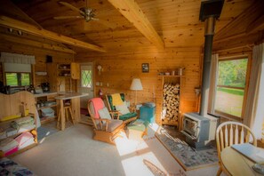 The Meadows | Individually decorated, individually furnished, desk, free WiFi - Shire In The Woods (Mc Grath)