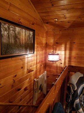 Cabin, 1 Bedroom | Individually decorated, individually furnished, desk, free WiFi