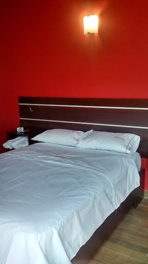 Desk, iron/ironing board, rollaway beds, free WiFi