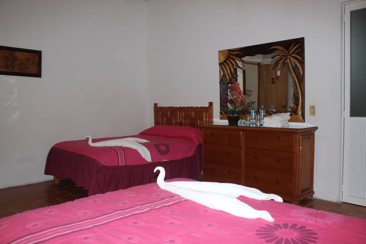 Suite, 2 habitaciones | Wifi gratis y ropa de cama
