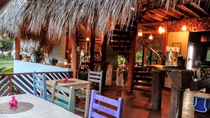 Restaurant - Solost Hotel Eco Boutique (Tola)